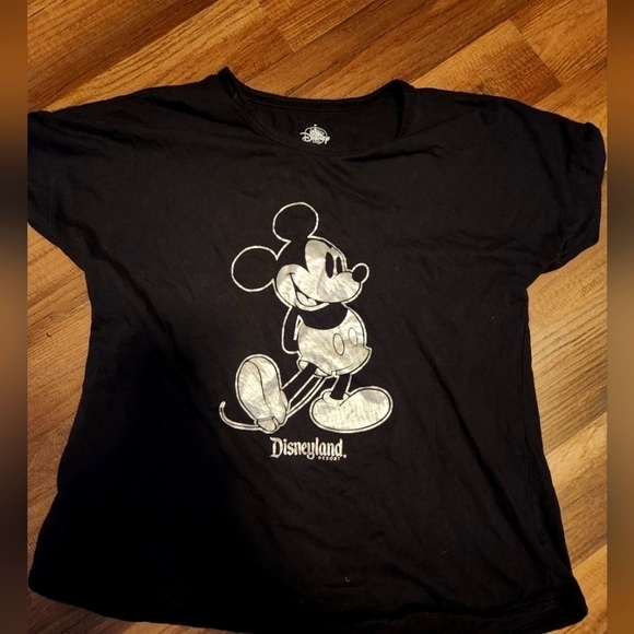 DISNEY Mickey T-shirt Size Youth XL Check Out My Other Disney Apparel. - Picture 1 of 3